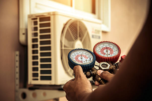 Professional Hvac technician working in Morton, WA